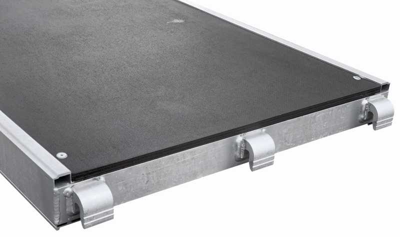 podest z klapa i drabina do rusztowania